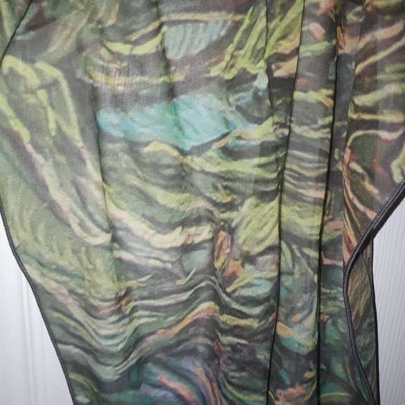 NWOT Beautiful Decorative Scarf - Picture 2 of 2